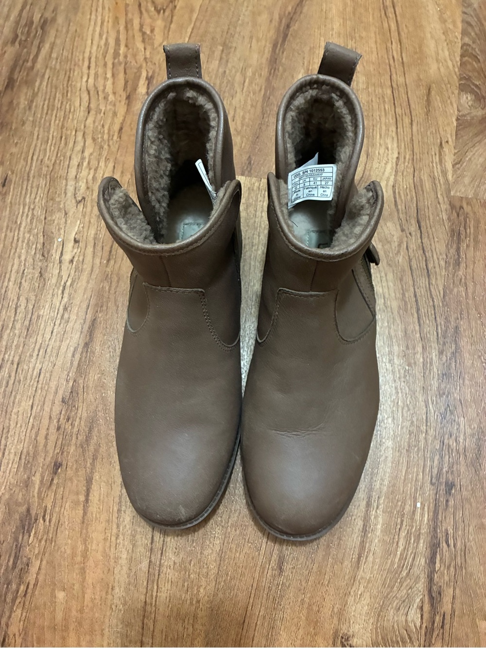 UGG LaVelle Water-Resistant Leather Ankle Boots Brown Wool Lining Pre Owned